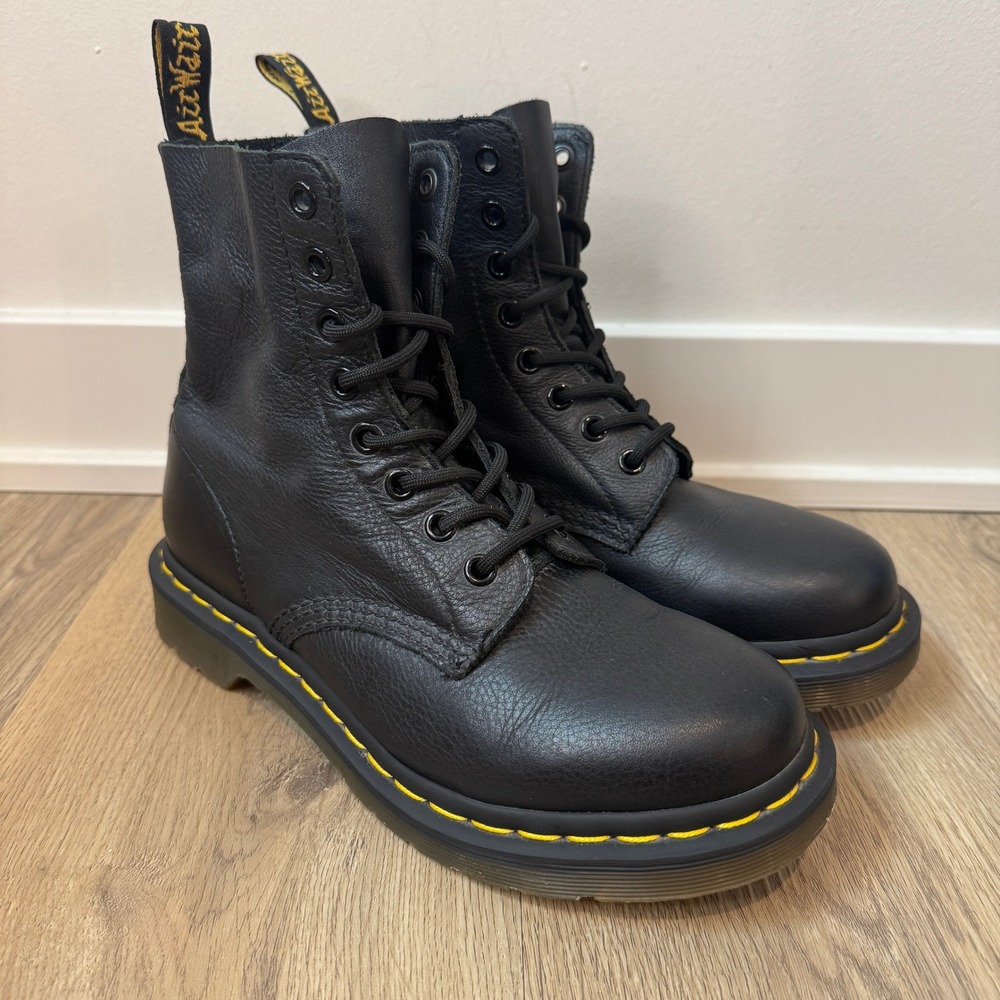 Dr. Martens 1460 Pascal Black Virginia Leather Combat Boots Women 7 US 38 EUC